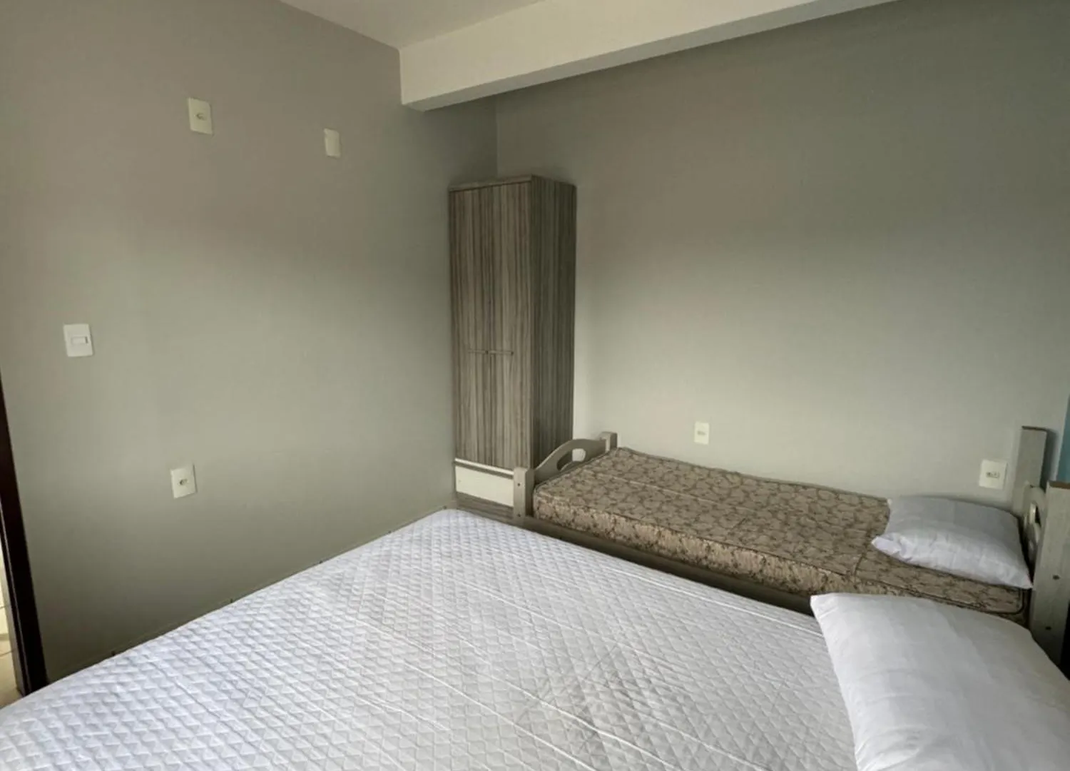 Residencial Golfinho - Palmas, Apto 02 Governador Celso Ramos Daire